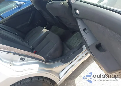 2011 Nissan Altima 2.5 S z USA, uszkodzony, nr VIN 1N4AL2AP2BN477690